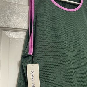 Outdoor Voices RecMesh Tank- Men’s M- made from recycled h20 bottles. Evergreen